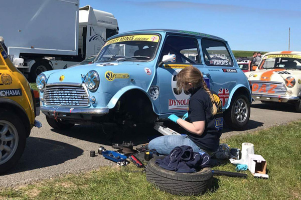 Anglesey Circuit Fixing The CV Joint